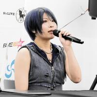 　決意を語る安納サオリ