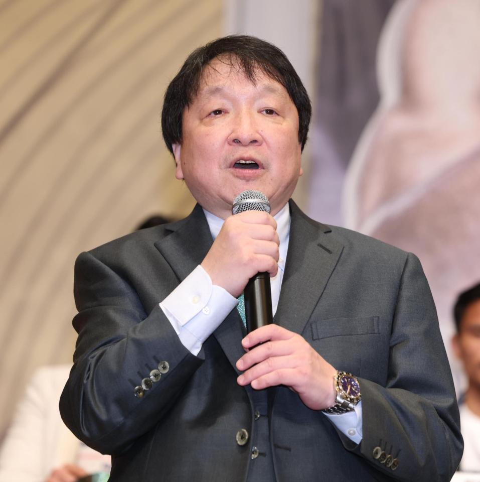 　あいさつする大橋秀行会長（撮影・金田祐二）