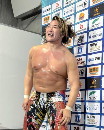 　ゲイブ・キッドに敗れて落胆するも、立ち上がって前を向く棚橋弘至