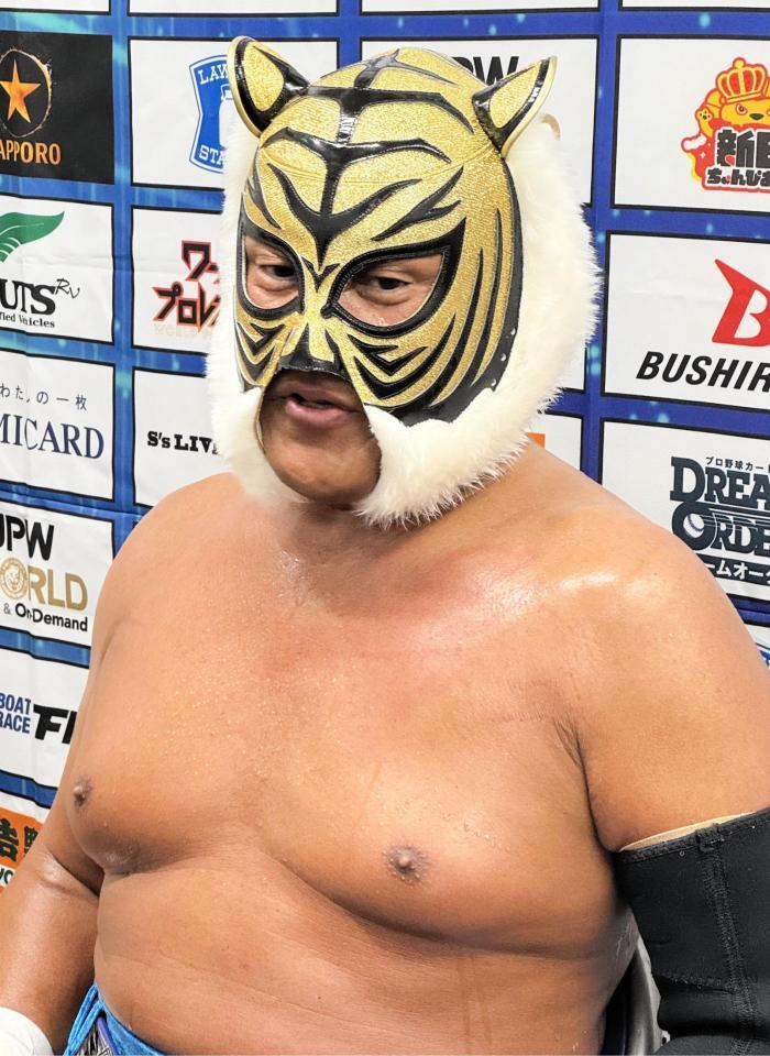 　来年７月での引退を表明したタイガーマスク