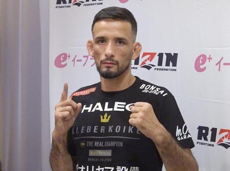 　試合前会見に出席したクレベル・コイケ