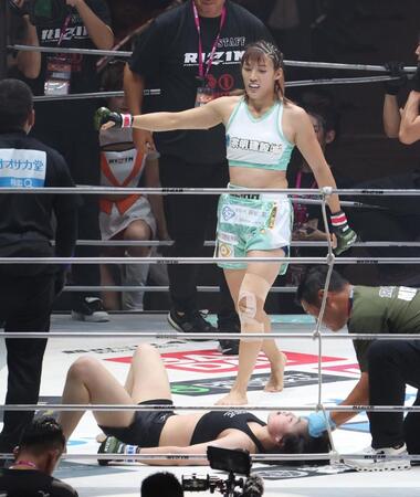 　シン・ユジン（下）を破った伊澤星花