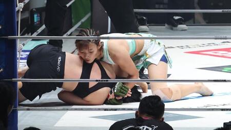 【写真】21歳韓国女子選手が号泣謝罪 大幅に体重超過&伊澤星花に完敗