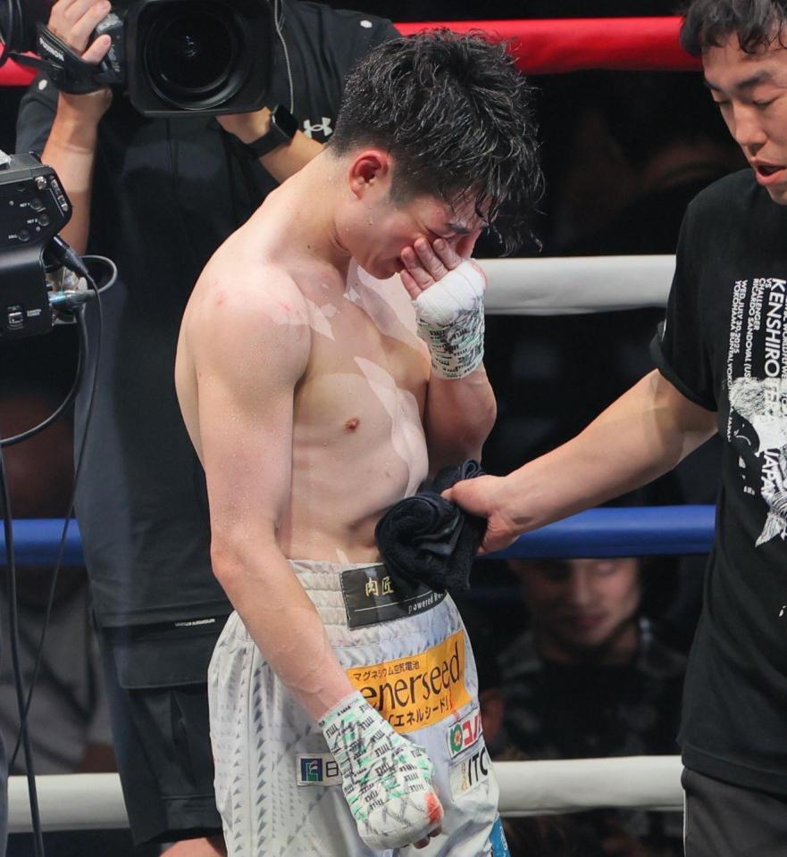 　リカルド・サンドバルに敗れた寺地拳四朗（撮影・吉澤敬太）