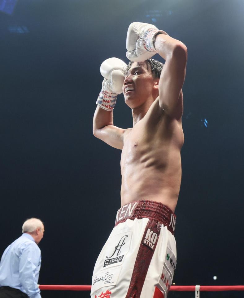 　試合に勝利した高見亨介（撮影・石井剣太郎）