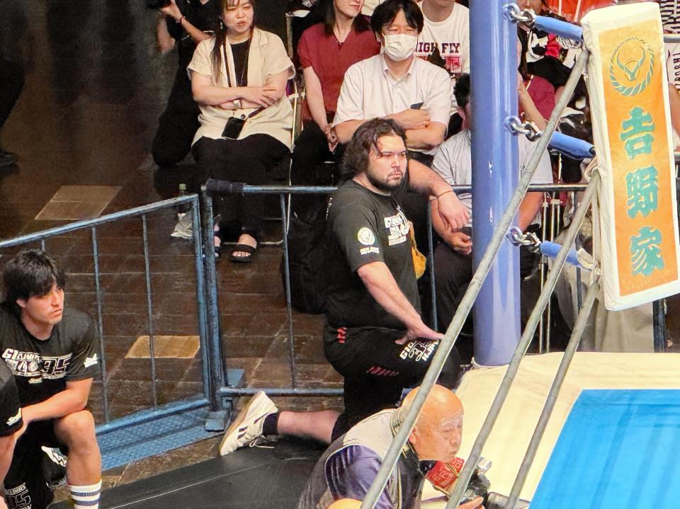 　初めて聖地・後楽園ホールでセコンドについたウルフ・アロン