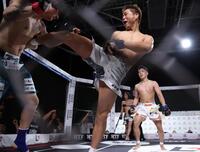 　ゆうと＆あやとｖｓ足ポキニキ＆ＦＵＧＡ（撮影・金田祐二）