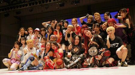 　アクトレスガールズ後楽園公演で全参加者がそろったエンディング