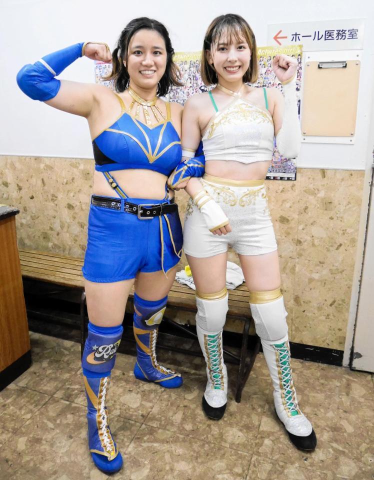 　バックステージで勝利を喜ぶ日菜といろ（右）と梨央