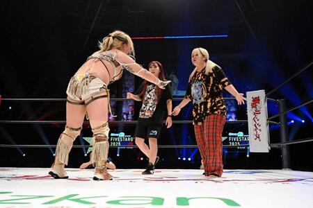スターダム　渡辺桃選手　時計 スターダム】渡辺桃 涙の5☆STAR初制覇！ 元QQのAZMに激勝「今