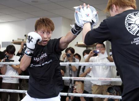 練習を公開した井上尚弥（撮影・金田祐二）