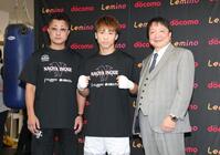 取材に応じた（左から）井上真吾トレーナー、井上尚弥、大橋秀行会長（撮影・金田祐二）