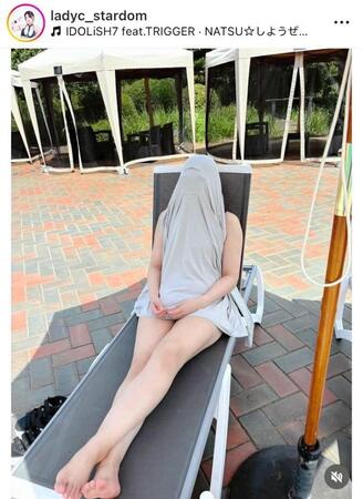　プールを楽しむレディ・Ｃ＝本人のインスタグラム（ｌａｄｙｃ＿ｓｔａｒｄｏｍ）より