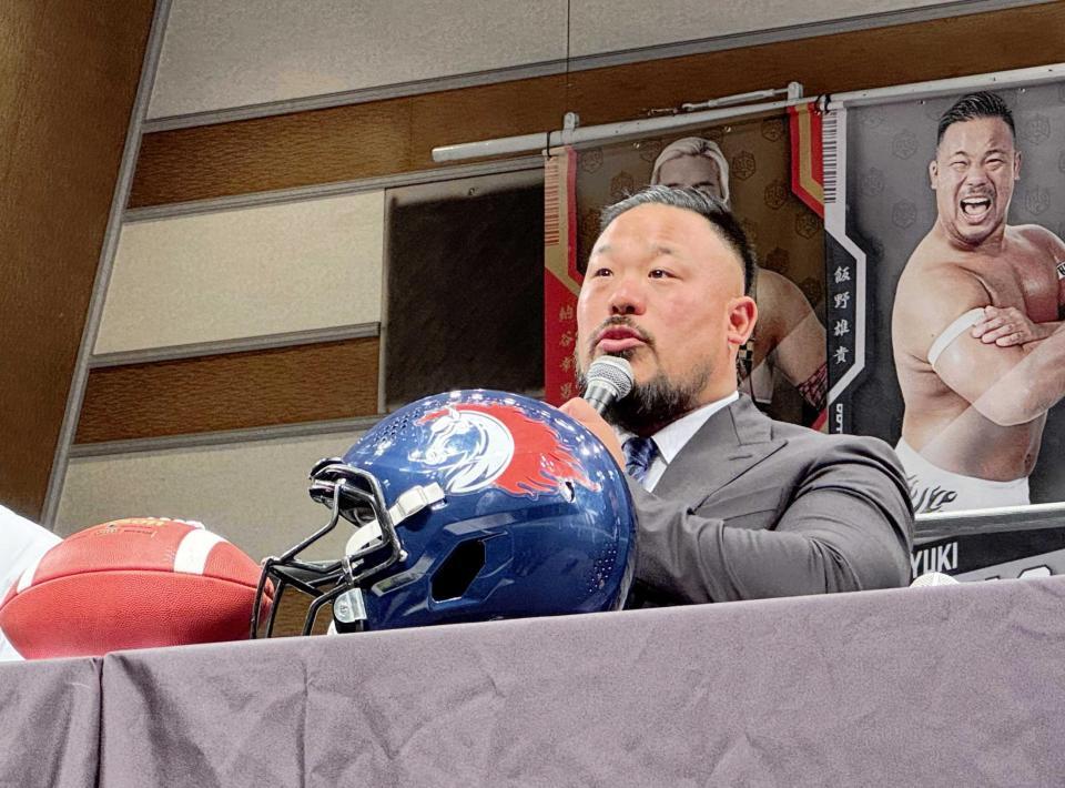 　プロレスラーと並行してアメリカンフットボールへの挑戦を発表したＤＤＴ飯野雄貴