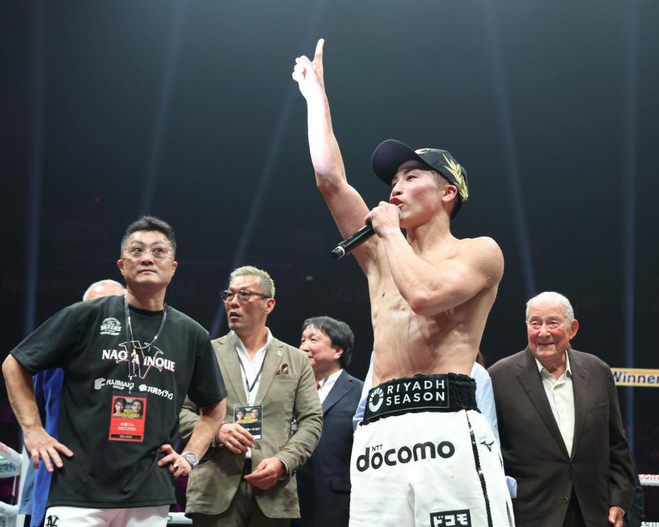 　「中谷君」と叫ぶ井上尚弥（撮影・中田匡峻）