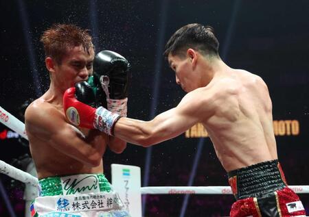 　４Ｒ、高田勇仁（左）に拳を打ち込む松本流星