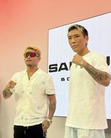 　１０・２５キルギスでの対戦が決まったカシメロ（左）と亀田京之介