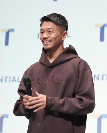 　イベントに登場した中谷潤人（撮影・佐々木彰尚）