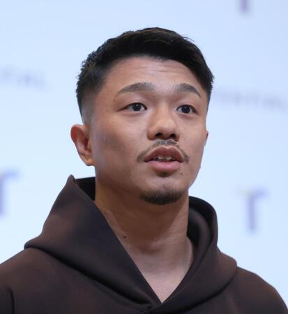 　現在の状態を話す中谷潤人（撮影・佐々木彰尚）