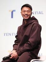 　コラボ商品をリクエストした中谷潤人（撮影・佐々木彰尚）