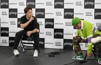 　シェンロン（右）に注意する朝倉未来ＣＥＯ（撮影・堀内翔）