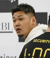 　気合の入る松井健（撮影・堀内翔）