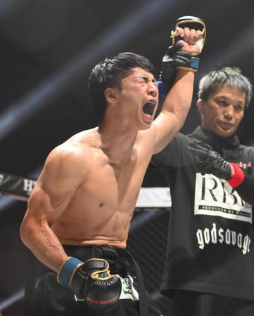 　井原良太郎に勝利した大野篤貴（撮影・堀内翔）