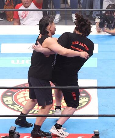 【写真】国技館騒然!ウルフが投げた リング乱入→柔道技で悪党一掃