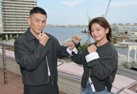 　大会をＰＲする萩原京平（左）とケイト・ロータス