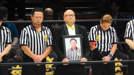 　マリーゴールド両国国技館大会で行われた笹崎勝巳さんの追悼セレモニー