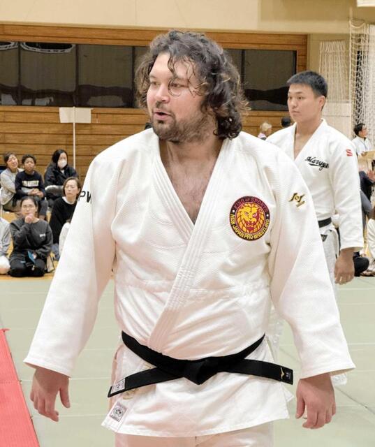 ウルフ・アロン 新日柔道着を初披露 EVIL対策に自信「大外刈りで