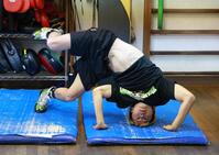 　調整する那須川天心（撮影・金田祐二）