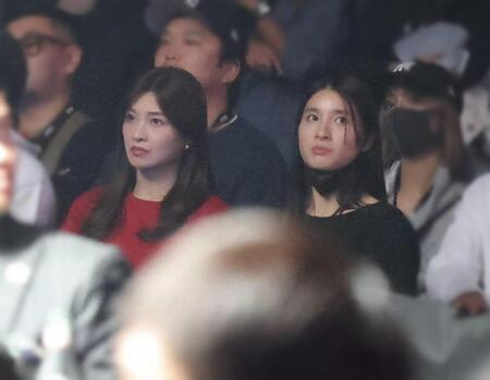 「綺麗すぎて笑った」武尊ら出場の格闘技興行に人気女優の姿　ビジョンに映り騒然「マジ？」「現実世界でキレイすぎるだろｗｗ」「なんでいるの？」