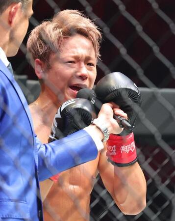 【写真】抱っこしちゃって可愛い武尊と「勝利の女神様」愛しかない２ショット