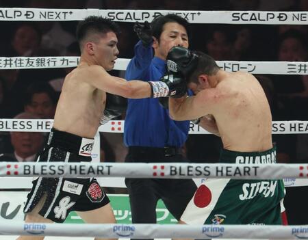 　８回、カルロス・クアドラスにＴＫＯ勝利の坪井智也（撮影・金田祐二）