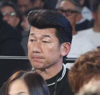 　観戦する三浦大輔氏（撮影・石井剣太郎）