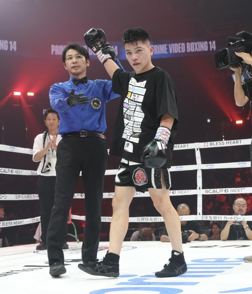 　試合を制した坪井智也（撮影・石井剣太郎）