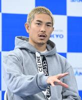 　大晦日の世界戦を発表した井岡一翔（撮影・園田高夫）