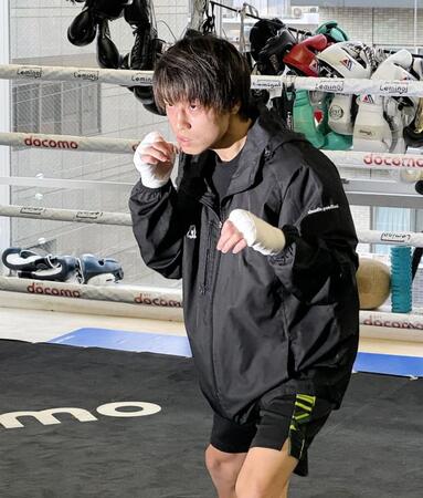 　公開練習を行った桑原拓