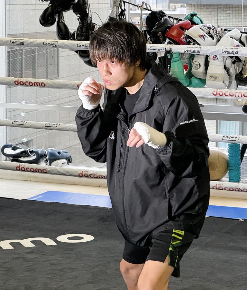 　公開練習を行った桑原拓