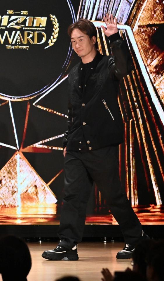 　ＭＶＰ受賞の朝倉未来（撮影・持木克友）