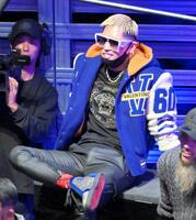 　誠を挑発する傾奇者