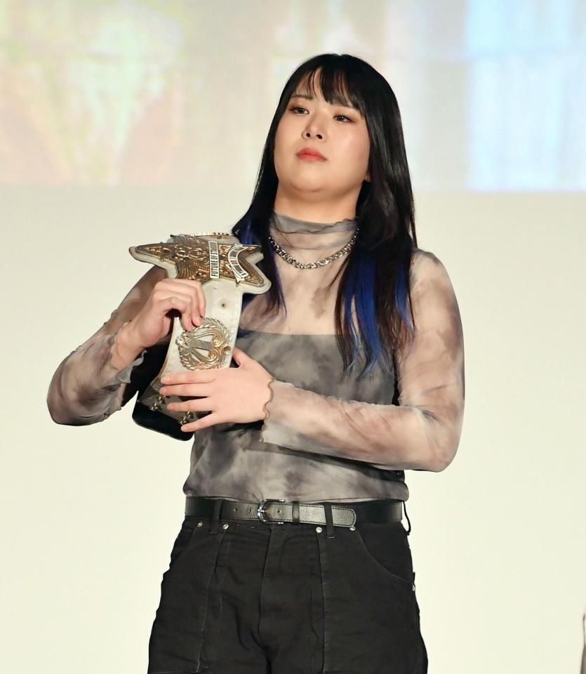 　公開会見に登場したＨＡＮＡＫＯ