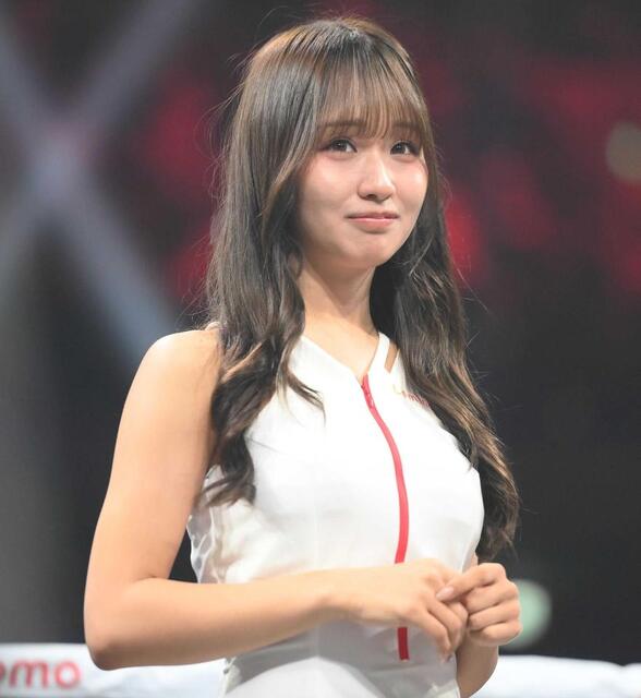 話題のラウンドガール 大人っぽい私服姿