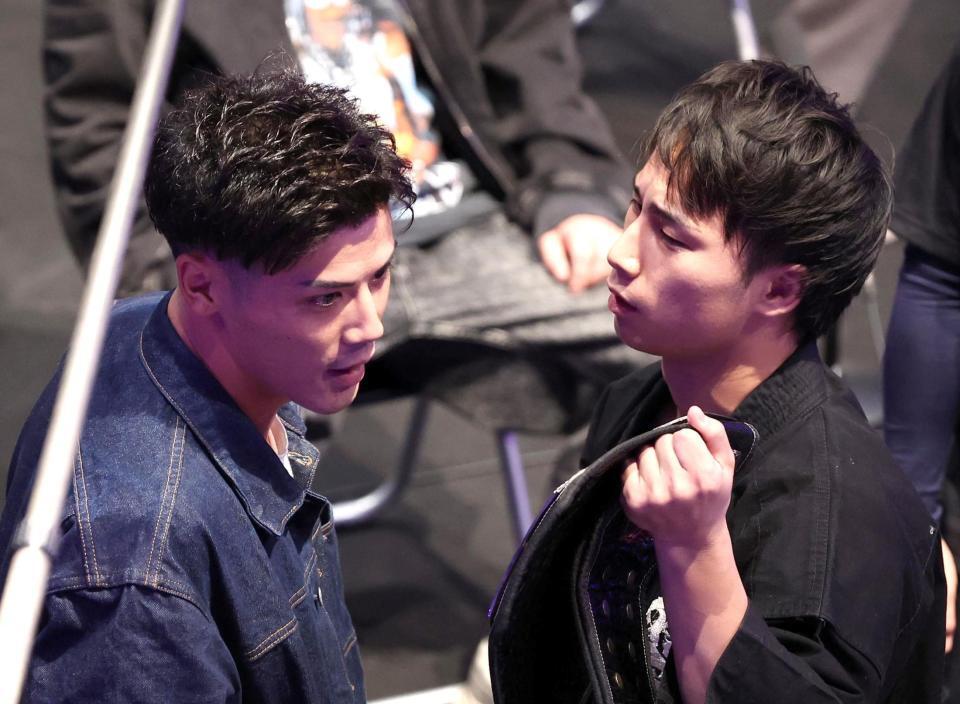 　対戦が決まったリキ（左）と大野篤貴