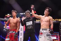 　賢民（左）に判定勝利した細川一颯（撮影・佐々木彰尚）