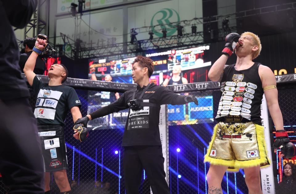 　傾奇者（右）に判定で勝利した誠（撮影・佐々木彰尚）