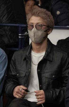 　観戦する井上尚弥（撮影・佐々木彰尚）