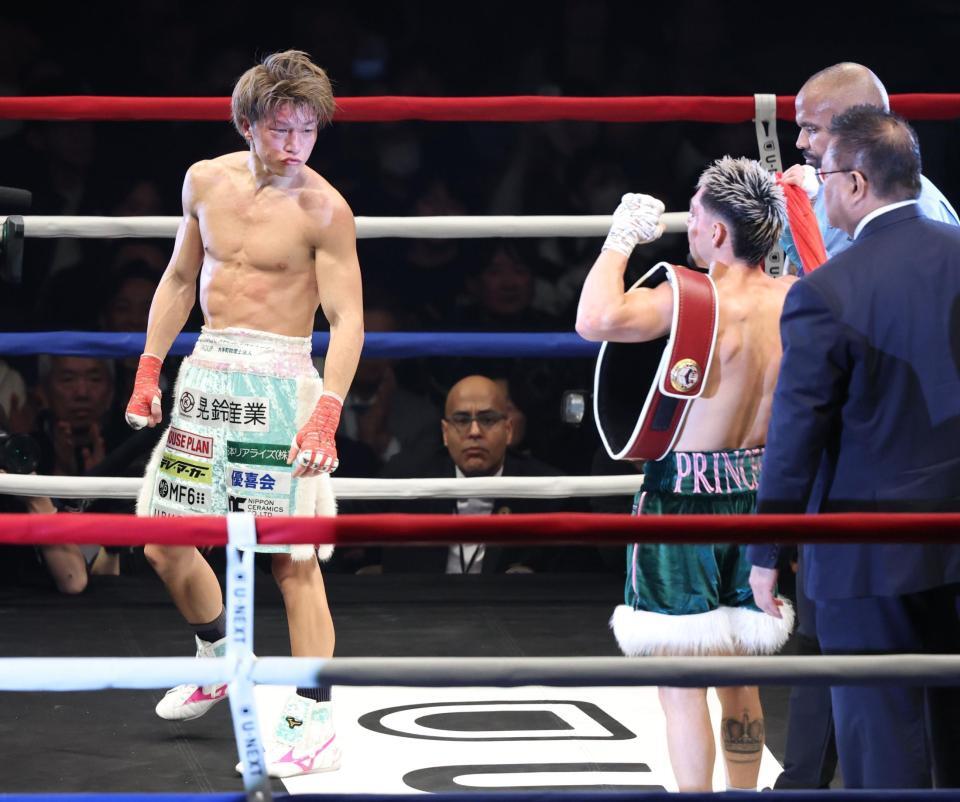 　アンソニー・オラスクアガに敗れ悔しがる桑原拓（撮影・金田祐二）