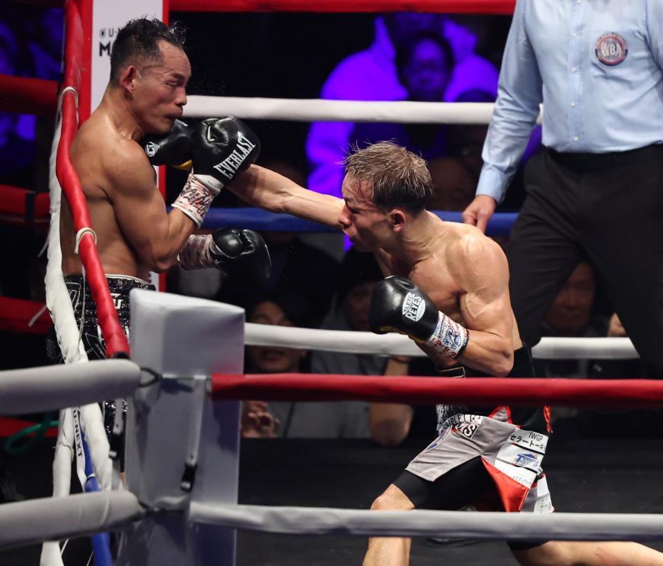 　７回、ノニト・ドネアを攻める堤聖也（撮影・金田祐二）